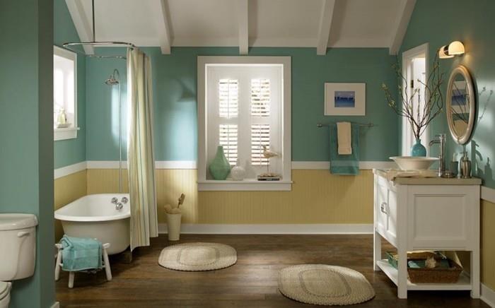 vonios kambario spalvos idėjos-elegantiškos sienos-turkio spalvos-mėlynos spalvos dažai-lubos-baltos-vonios kambarys-balta vonia-prie stovo-kriauklė ir baldai-„Deco-žavingas“ tualetas