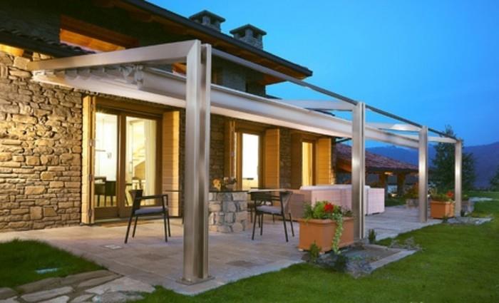 alüminyum-pergola destekli-ultra-modern-ev-yemek-ve-spa-alan-lüks-ev