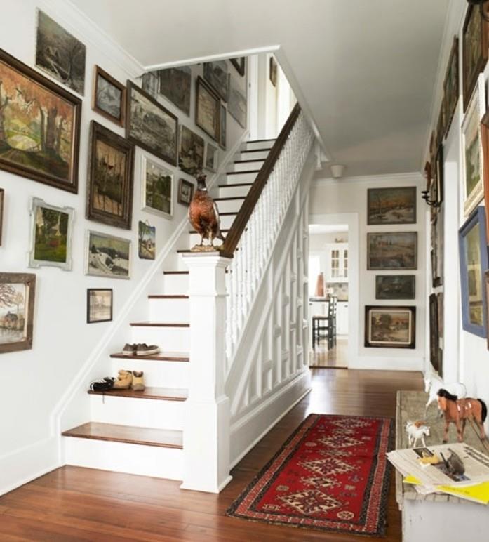 prenova-stopnišče-ideje-deco-stopnišče-z-obilnimi-dekorativnimi-krajinskimi slikami