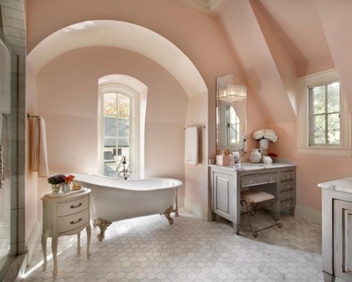 gražios spalvos-idėja-rožinė-elegantiška-vonia-vonios kambarys-baldai-su vintažiniu skoniu