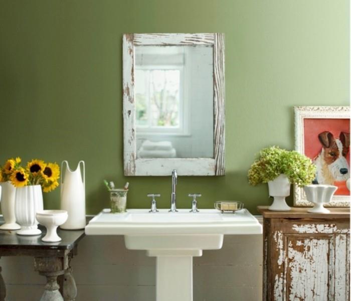 nuostabi spalva-vonios kambarys-žalia-kolonėlė-kriauklė-vonios kambarys-baldai-susidėvėjęs-senovinis-vonios kambario dekoras