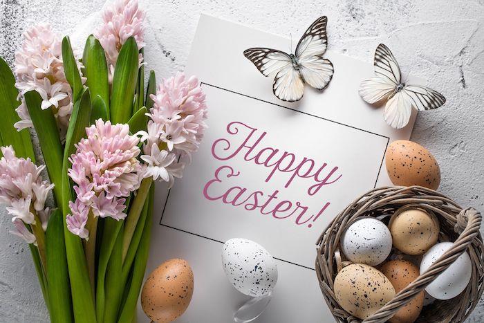 Linksmų Velykų anglų kalba Velykų piešinys, laimingų Velykų atvirutė šauni idėja, koks paveikslas, pavasario gėlės ir kiaušiniai
