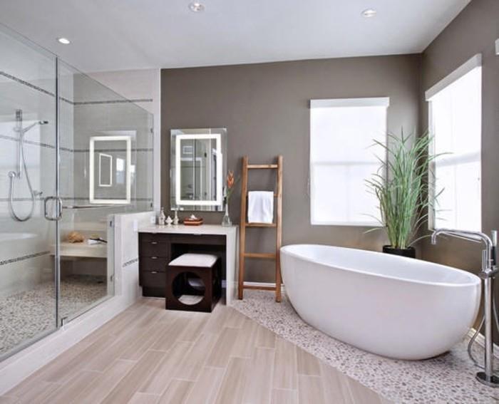 taupe-bathroom-color-idea-white-bath-to-stand-pretty-tualetinis stalas-dušo kabina
