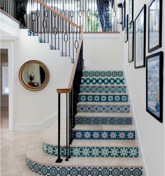 stopnišče-moderno-spiralno-stopnišče-lepa-dekorativna-stopnica-s-cvetličnimi vzorci-stopnišče v orientalskem slogu