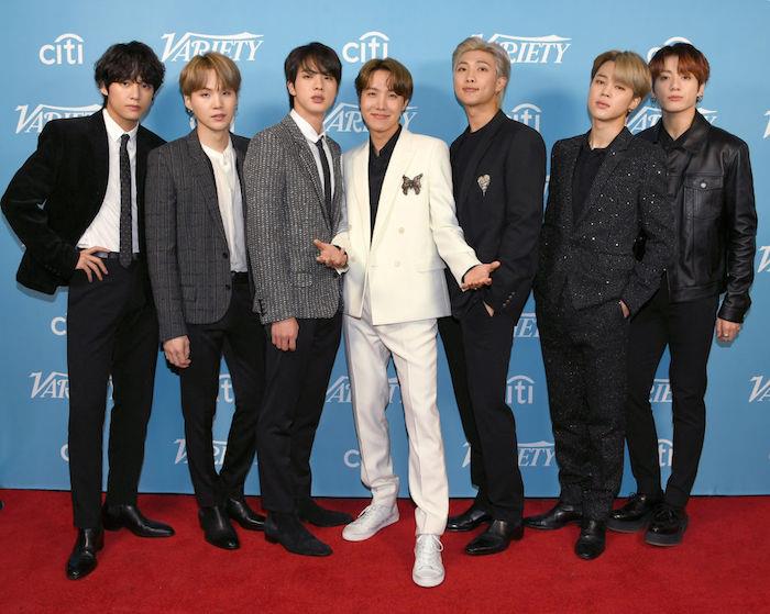 BTS kpop grubu, 21 Şubat Cuma günü dördüncü albümlerini yayınladı.
