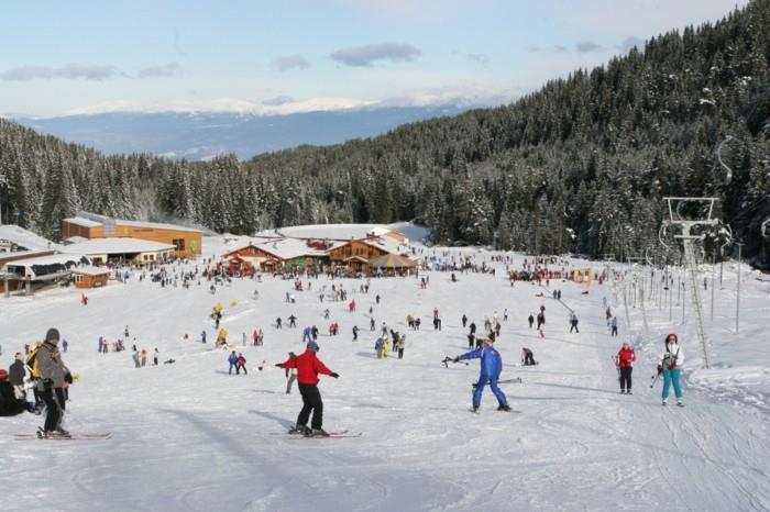Bansko-Bulgarija-Stay-snowboard-vacation-springs-pigiai