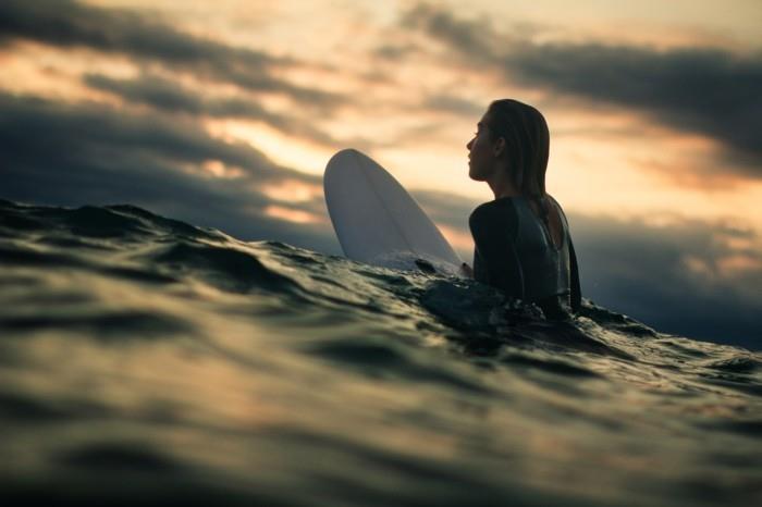 Beau-l-ocean-winter-surf-wetsuit-not-easy-cool-ootd-place-beach-beauty-of-nature