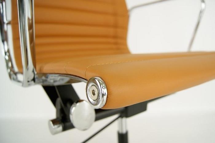 Bir eames tasarımcı deri ofis koltuğu ile uzaktan çalışma deneyiminizi daha konforlu hale getirin