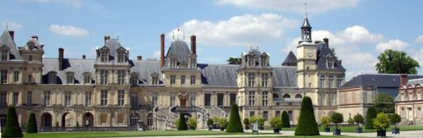 Chateau-de-Fontainebleau-pogled-panorama-spremenjena velikost