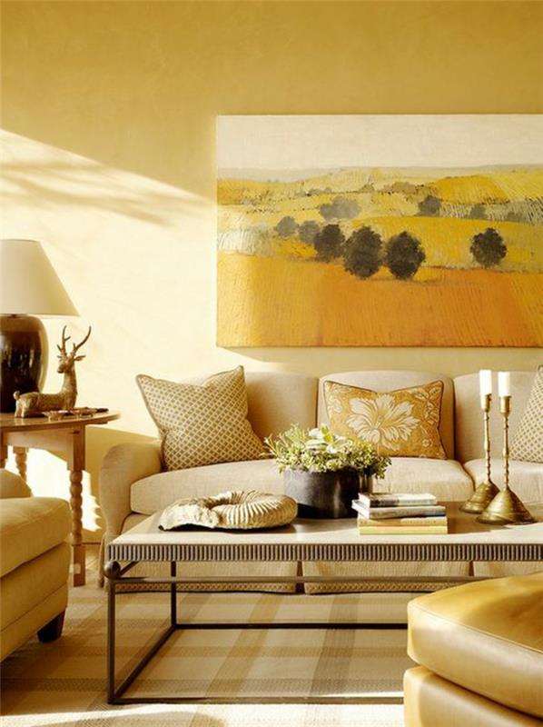 Karamelna barva na stenah in pohištvo-domače pohištvo