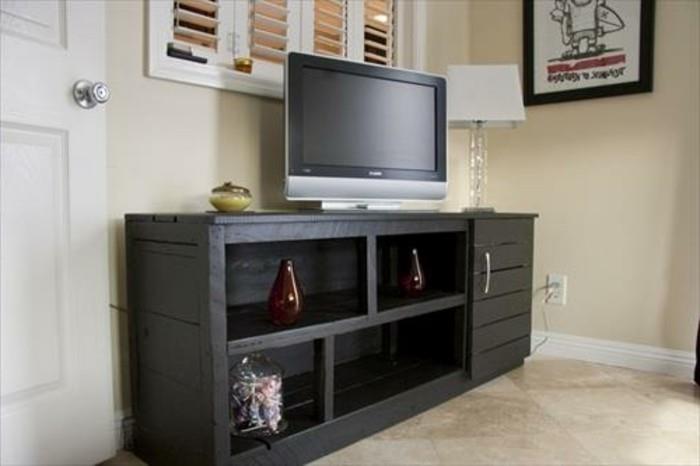 diy-fanriquer-a-style-and-design-tv-omarica-rjava-lesena-omara