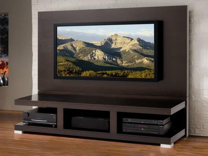 diy-tv-stojalo-v-lesu-preprosto-in-estetsko-oblikovanje