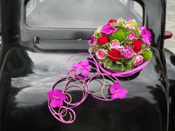 Deco-cvetlični-poroka-sveže-rože-avto