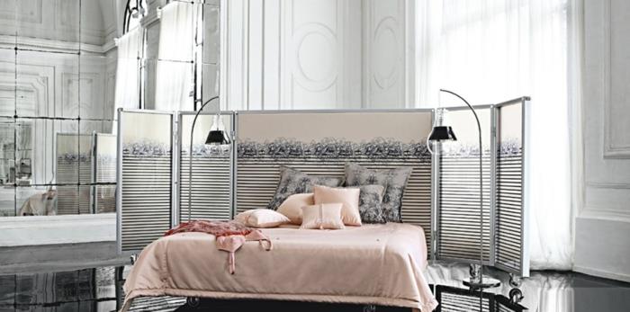 Stene-dnevna soba-velika-moderna-lepa-hiša-roza-postelja-cool-linija