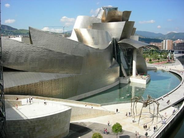 Guggenheim-Müzesi-Bilbao9-yeniden boyutlandırılmış