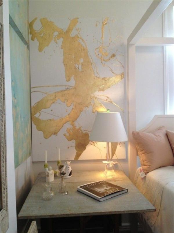 Alyva ir dažytos natūralios tendencijos spalvos auksiniam miegamajam