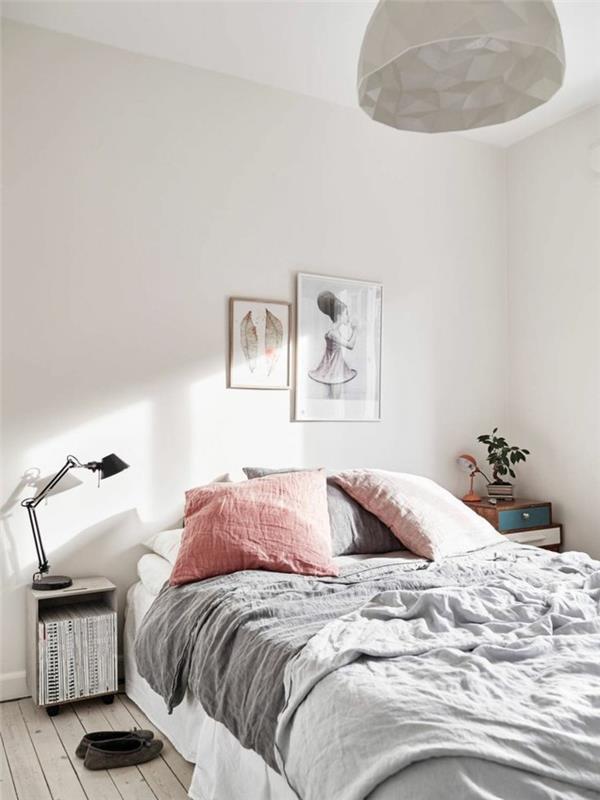 Jūsų-modernaus-miegamojo išdėstymas-gražiai baltos ir šviesiai rožinės spalvos