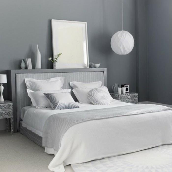 Jūsų modernaus miegamojo išdėstymas gražiai pilkos ir baltos spalvos