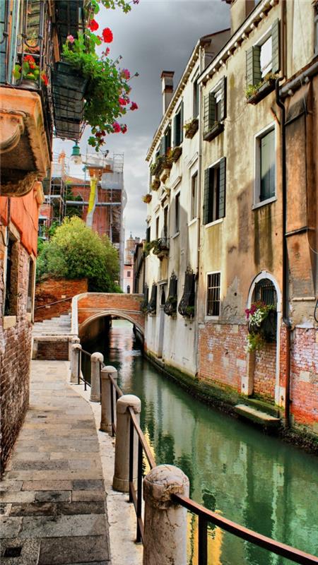 İtalya-Venedik-görünümleri-oldukça güzel-anıtlar-kanallar