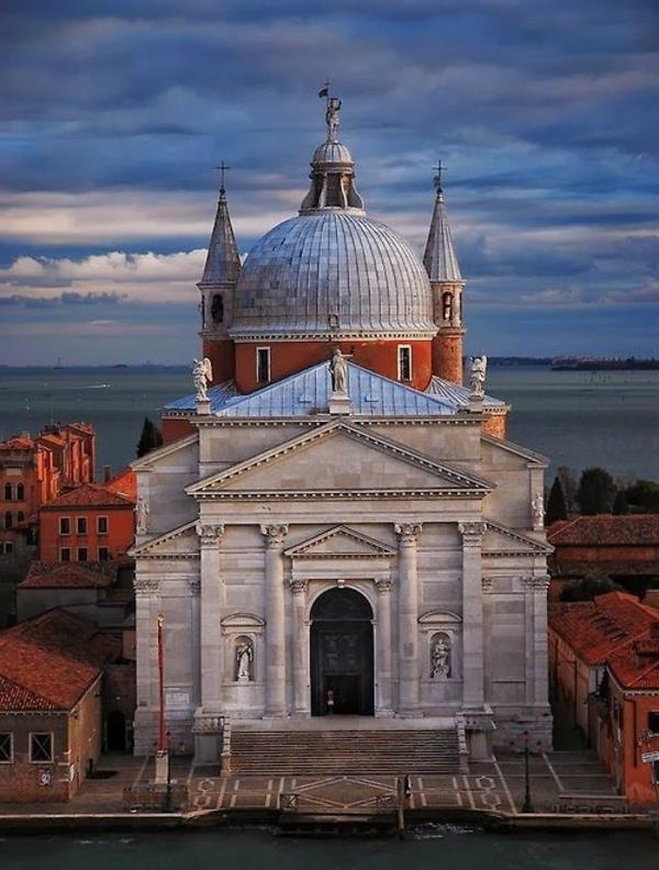 İtalya-Venedik-görünümleri-oldukça güzel-anıtlar