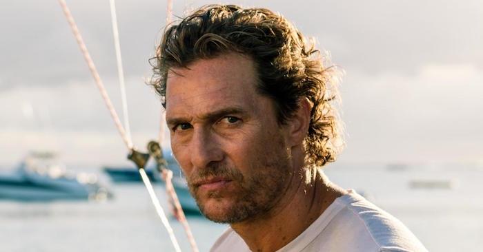 Matthew McConaughey orkinos balıkçısının kürek çekme şirketi ile birlikte filmdeki huzur filmindeki fotoğrafı