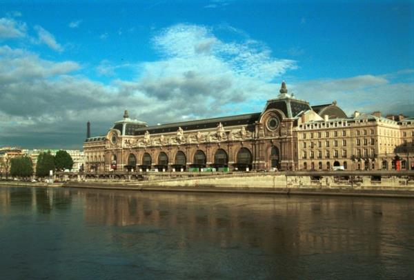 Velikost stavbe Musée-dOrsay-spremenjena