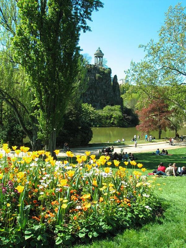 Parc-des-Buttes-Chaumonthaussmmannian architektūra