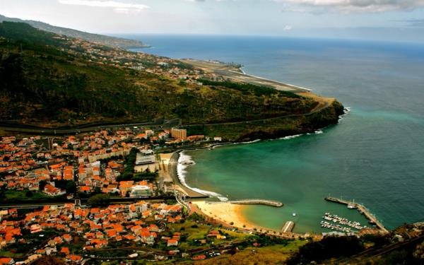 Portekiz-defne-evleri-doğa-okyanus-yeniden boyutlandırılmış