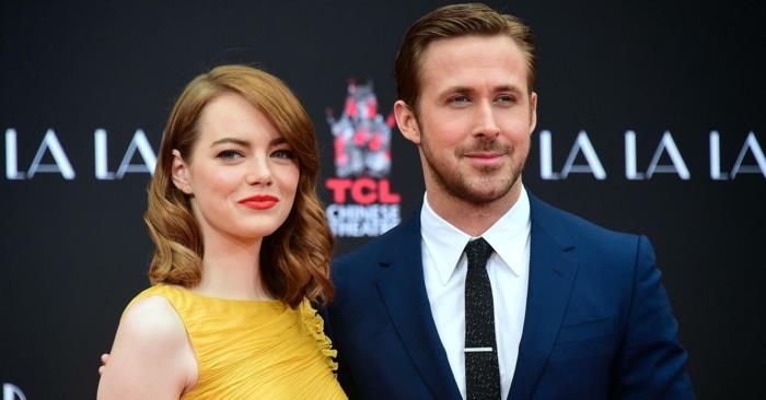 La La Land'in yıldızı Ryan Gosling, Emma Stone'lu yıldız çifti sinema dünyasının gözdesi koyu mavi takım elbise