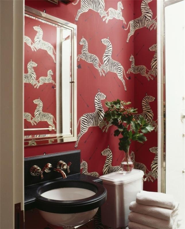 Kişiselleştirilmiş-boyalı-zebra-kağıdı ile vintage-banyo