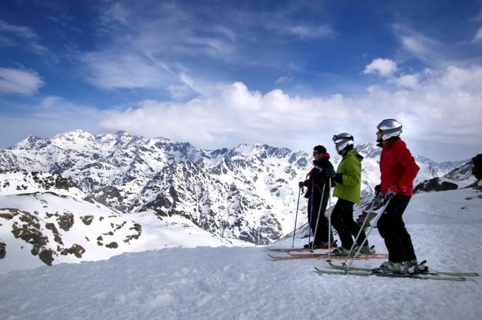 Stay-Andora-Ski-snowboard-vacation-springs-cheap