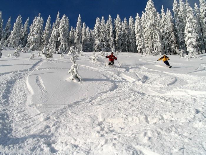 Slidinėjimas-viešnagė-Rumunija-slidinėjimas-snieglentė-atostogos-pavasario atostogos-pigiai