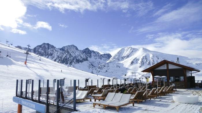 Ski-stay-andorra-snowboard-vacation-springs-cheap