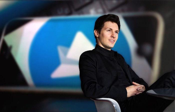 Pavel Durov'un fotoğrafı, güncelleme 5.5 ve mesajları ve sohbetleri silmek için yeni seçenek ile Telegram şifreli mesajlaşmanın kurucusu ve CEO'su hileleri
