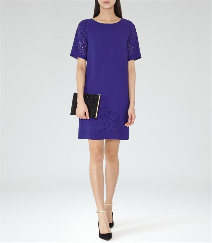 A-tekoča-naravnost-elegantna-in-elegantna-ženska-modno-vijolična-obleka