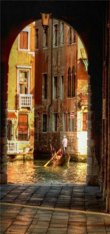 Venedik-mutlaka-ziyaret edilmesi gereken-evler arası-görünüm