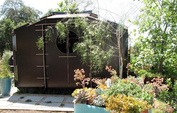 pvc-design-vrt-lopa-rjava-moderna-kovina-bunker-style