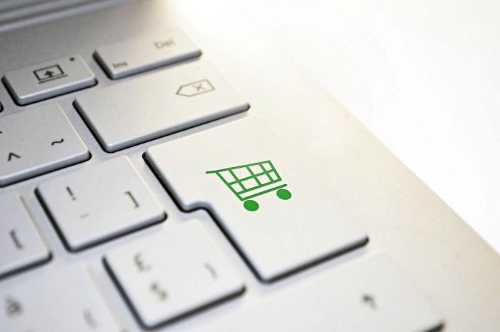 kako manj kupovati na internetu, nasvete za iskanje in uporabo kod za popust pri spletnih nakupih