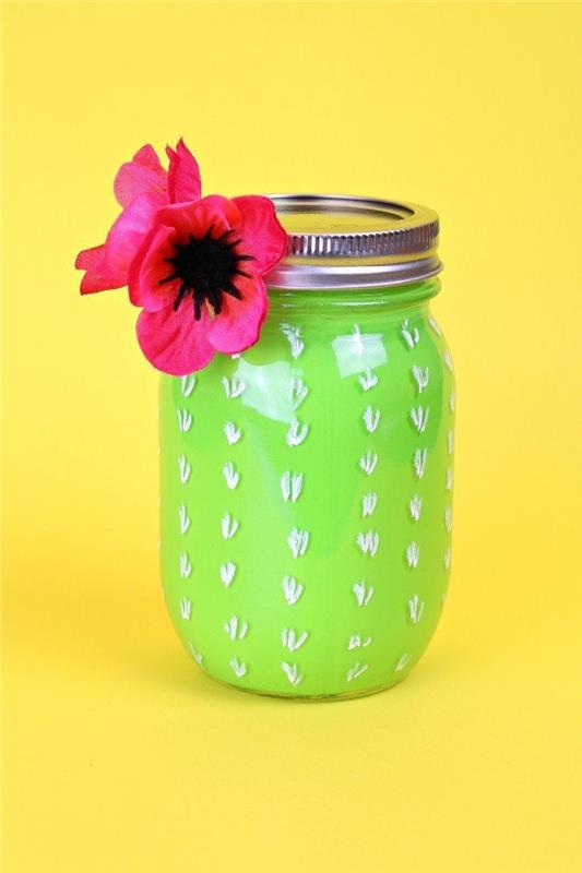 kaktüs desen tasarımı ve dekoratif çiçek ile yeşil renkte yeniden boyanmış kolay ve hızlı manuel aktivite cam kavanoz