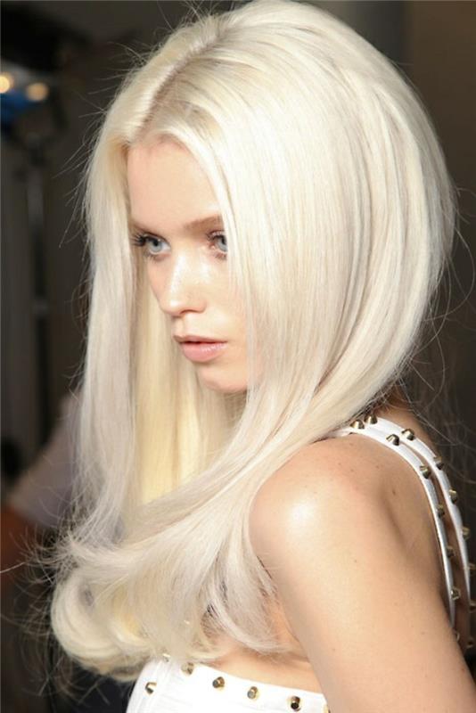 priimti-poliarines-blondines-ilgus ir apimtus plaukus