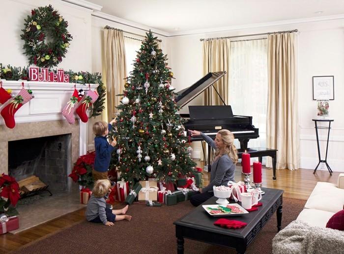čudovita-deco-prijetna-dekoracija-božično drevo-lepa-otroška hišica