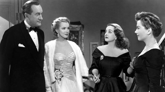 Eve hakkında her şey, klasik siyah beyaz film, 50'lerin eski elbisesi, 50'lerin modası, üç kadın ve bir erkek