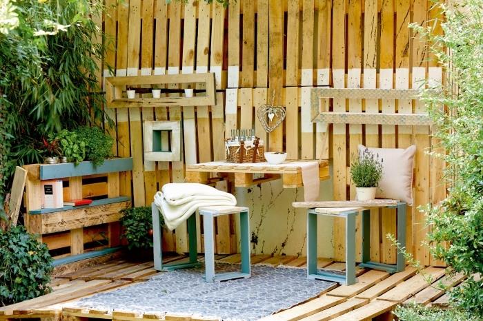 kendin yapabileceğin kolay bir palet yeşil duvar örneği, kendin yap palet mobilya ile bahçeni nasıl düzenlersin