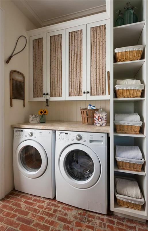 pralnica, shramba s tkanimi košarami, pralni in sušilni stroj
