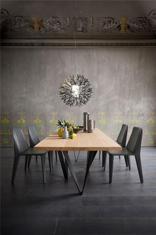 gri ile ilişkilendirilecek bir renk örneği olarak ahşap mobilyalar, koyu renkli duvarlarla şık yemek odası dekoru