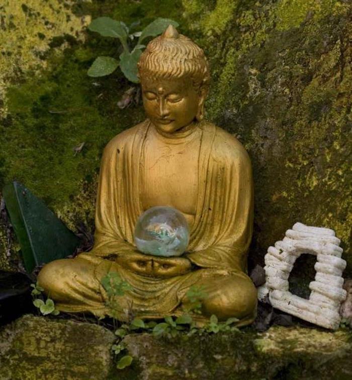 krajinsko oblikovanje-zen-vrt-kip Bude