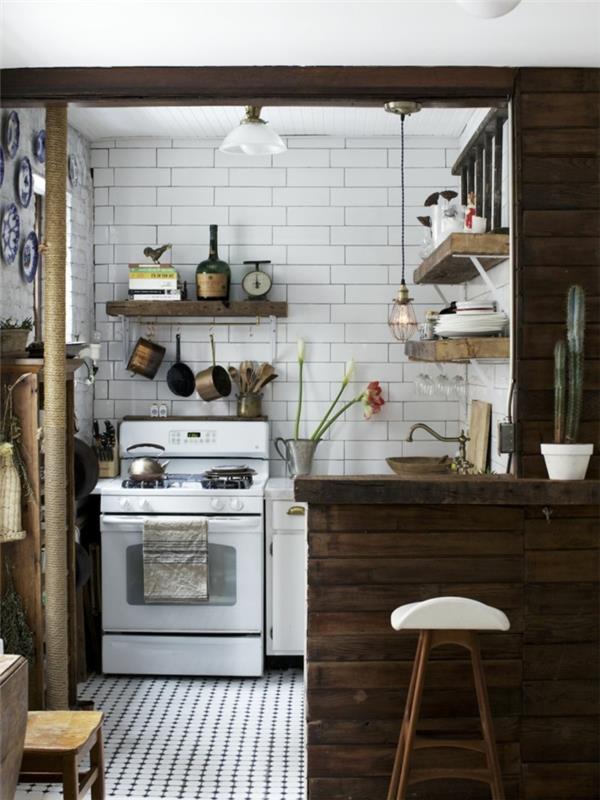 medinė ir balta virtuvė, baltos metro plytelės, medinės lentynos, apvali kriauklė, narvo pakaba, dekoratyvinės plokštės ant sienos