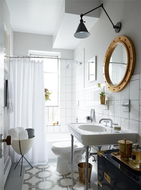 Küçük banyo düzeni 2m beyaz duvar boyası mat siyah duvar ışık aynası yuvarlak ahşap çerçeve