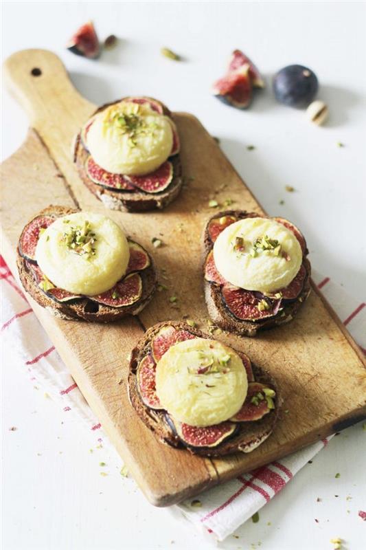 „Antipasti veloci vegetariani“ ir „unidea con dei toast di di integrale“, „Fichine di Fichi e formaggio di capra“