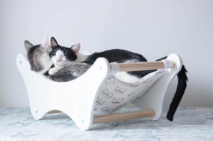 katė-medis-pas-chere-katė-krepšelis-pagalvė-katėms-pigiai-jūra ir kačiuko lova